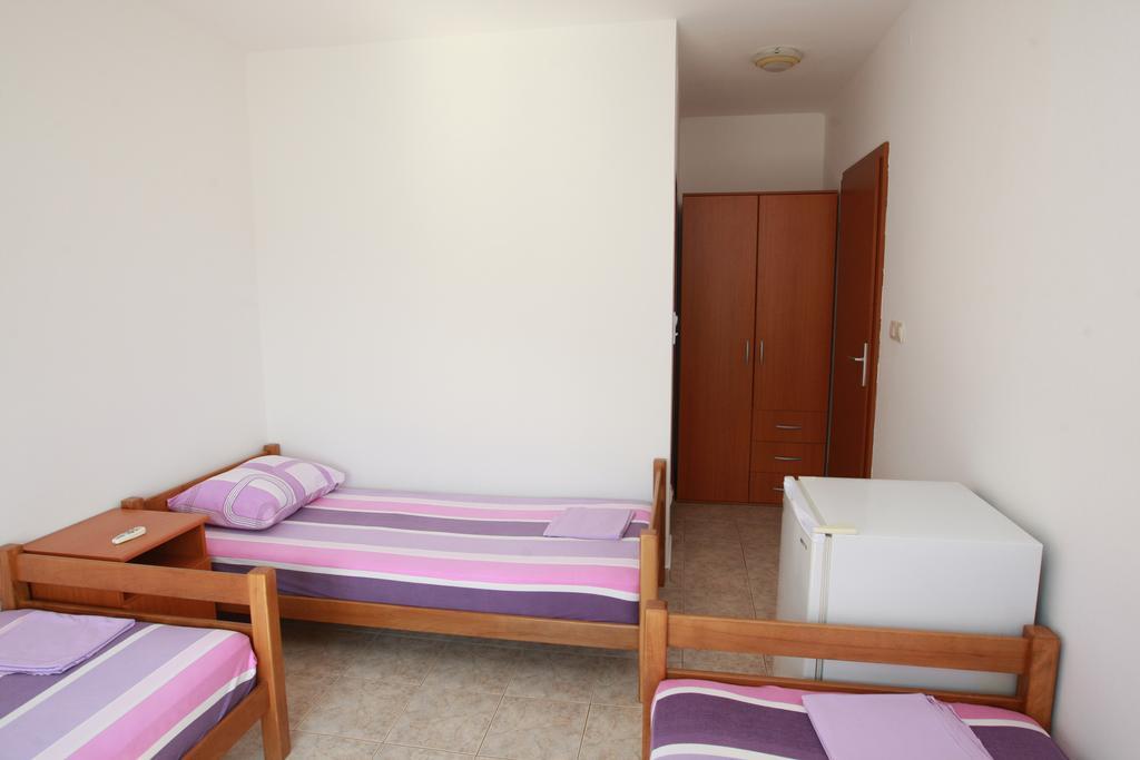 בודווה Guest House Ugljevarevic חדר תמונה