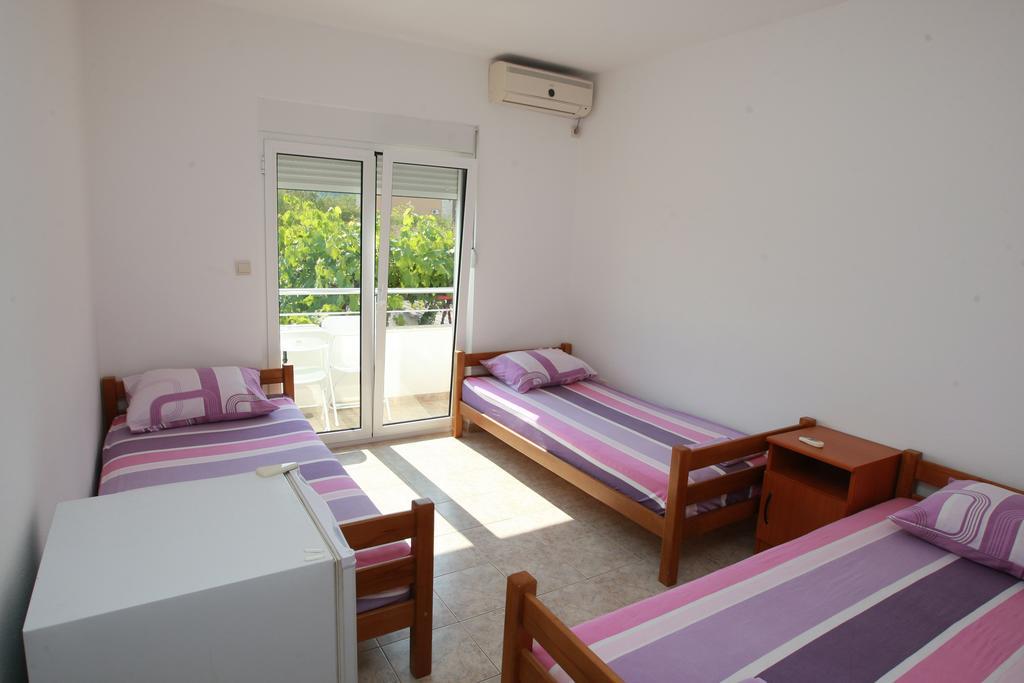 בודווה Guest House Ugljevarevic חדר תמונה