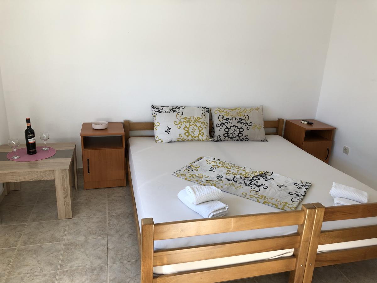 בודווה Guest House Ugljevarevic מראה חיצוני תמונה